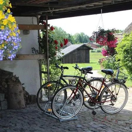 Cozy In Hohenkirchen With Terrace Appartamento *